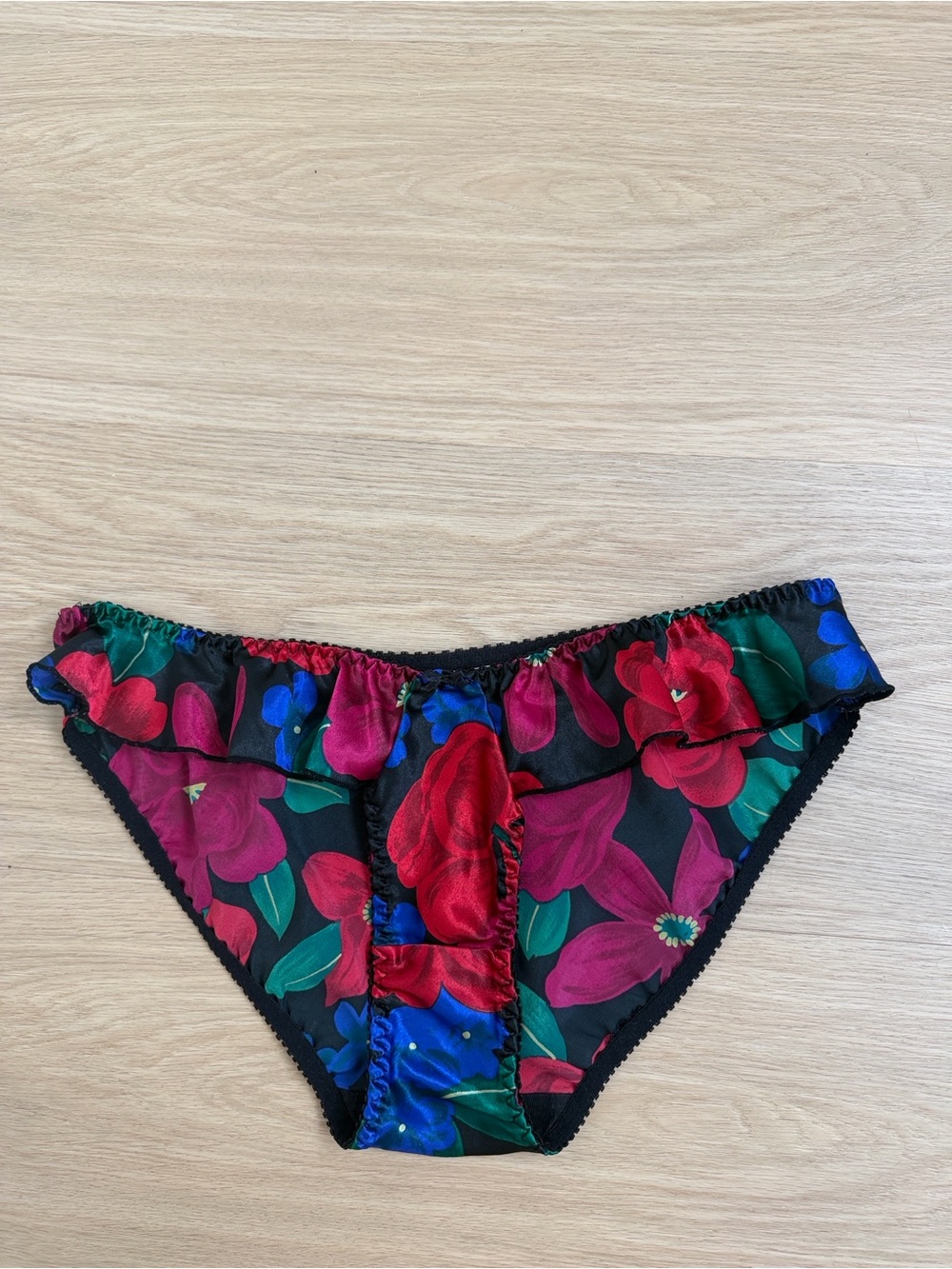 1980’s Vintage Sedu’ Lingerie Ruffle Satin Floral Panty L